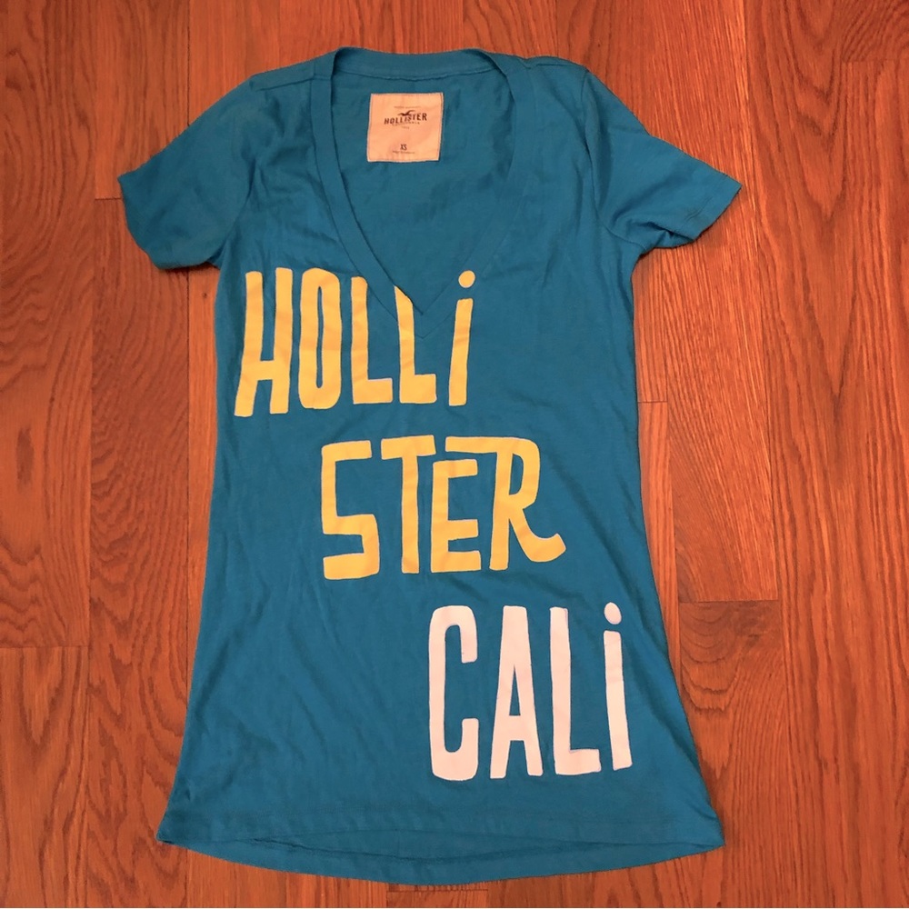 Hollister Cali Blue Yellow Logo V Neck Short Sleeves Long Tee T-Shirt XS X-Small
